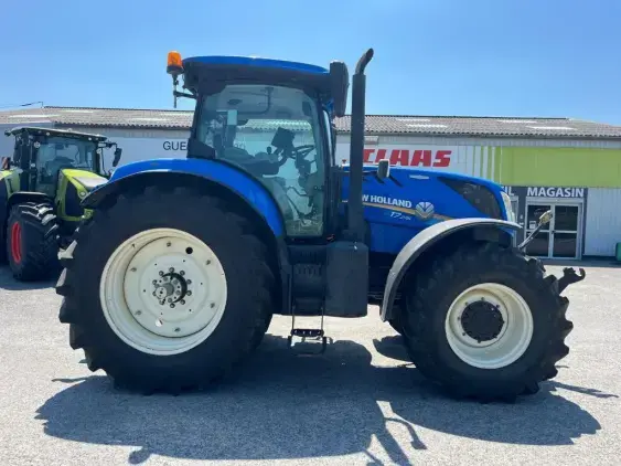 NEW HOLLAND T7.245 - Photo 8