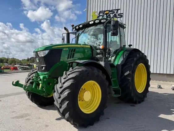 JOHN DEERE 6215R - Photo 3
