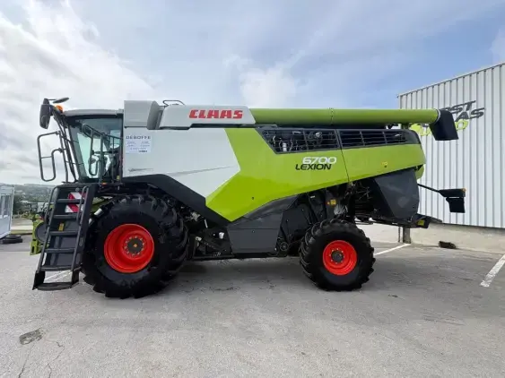 CLAAS 6700 - Photo 4
