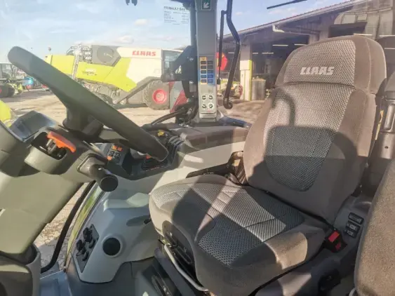 CLAAS Arion 630 c matic - Photo 9