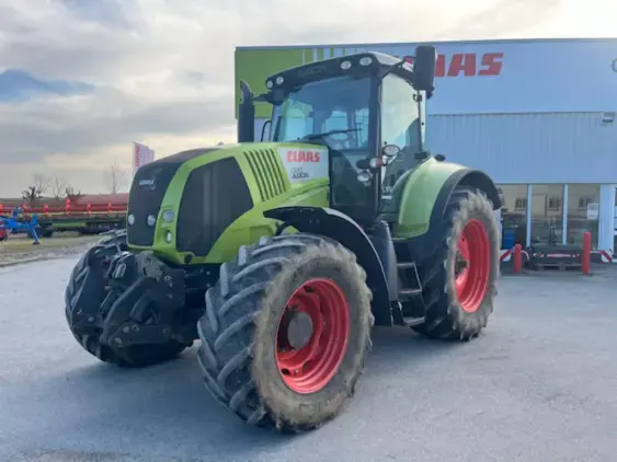 CLAAS Axion 820 CMatic - Photo 3
