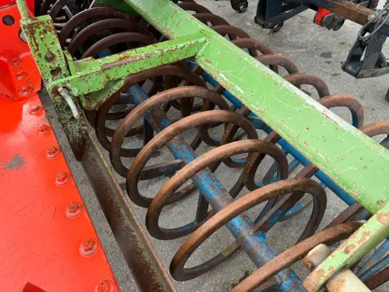 KUHN Hr303 - Photo 11