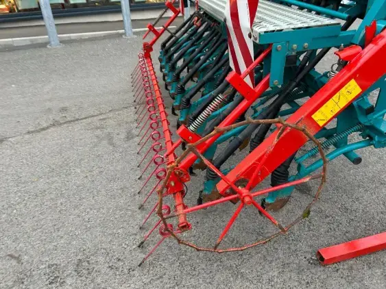 KUHN HRB 301 - Photo 10