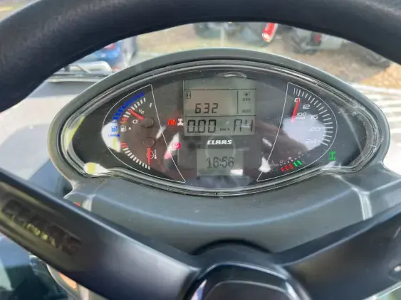 CLAAS ARION 530 - Photo 14