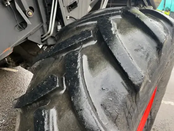 CLAAS LEXION 650 - Photo 13