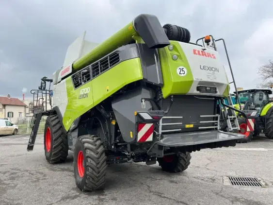 CLAAS Lexion 6700 - Photo 5