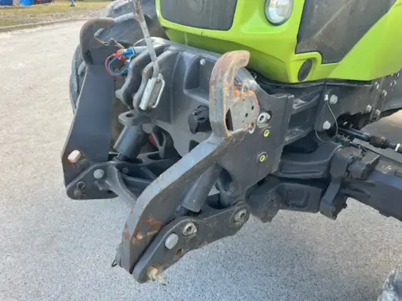 CLAAS Axion 820 CMatic - Photo 12