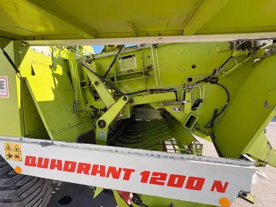 CLAAS Quadrant 1200 - Photo 10