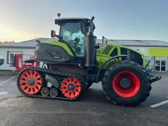 CLAAS AXION TERRA TRAC - Photo 8
