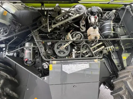 CLAAS Lexion 8700  - Photo 10