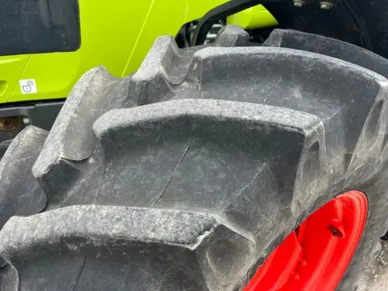 CLAAS Arion 470 - Photo 11