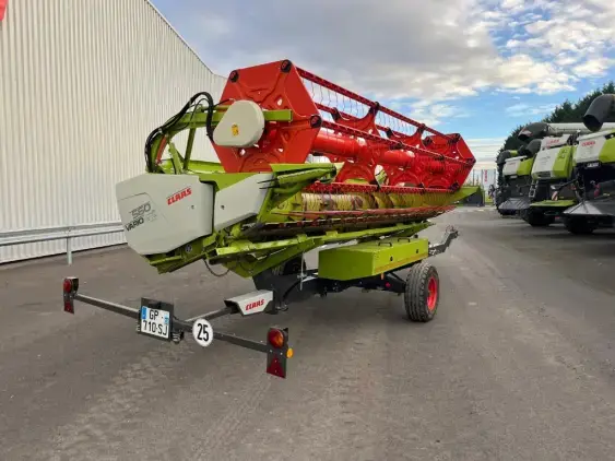 CLAAS Trion 520 - Photo 25