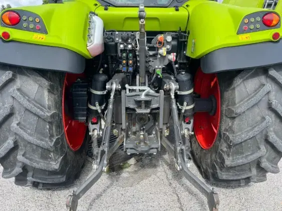CLAAS Arion 470 - Photo 10