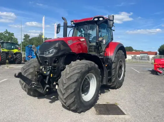 CASE IH Optum 250 - Photo 3