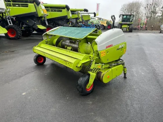 CLAAS Pick up 300 HD - Photo 3