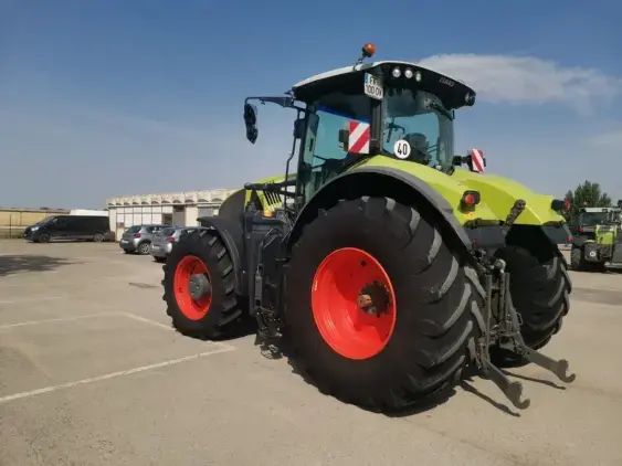 CLAAS AXION 920 CIS+ - Photo 6