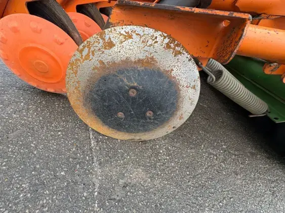 AMAZONE KE 303 - Photo 13