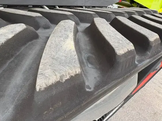 CLAAS LEXION 8700 TT - Photo 12