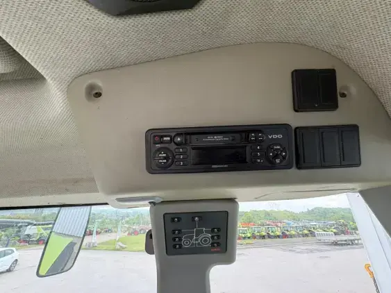 CLAAS ARION 630 CIS  - Photo 13