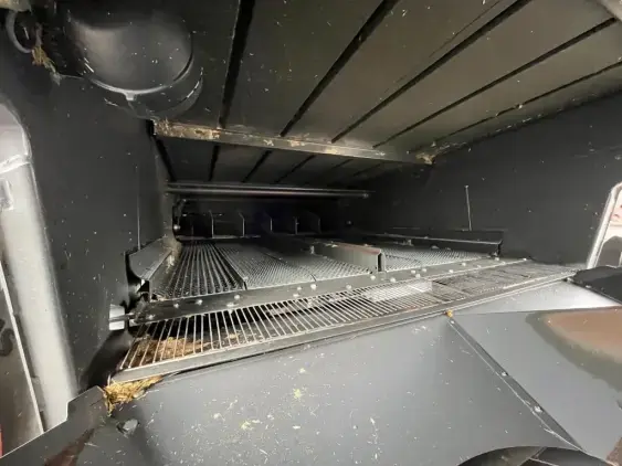 CLAAS Lexion 8700 TT  - Photo 11