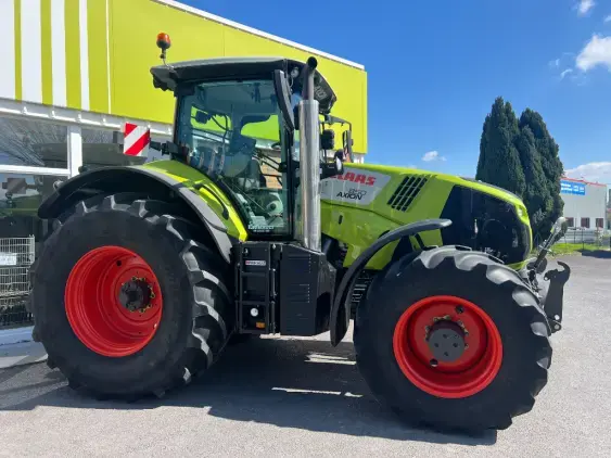 CLAAS Axion 850 cmatic - Photo 6