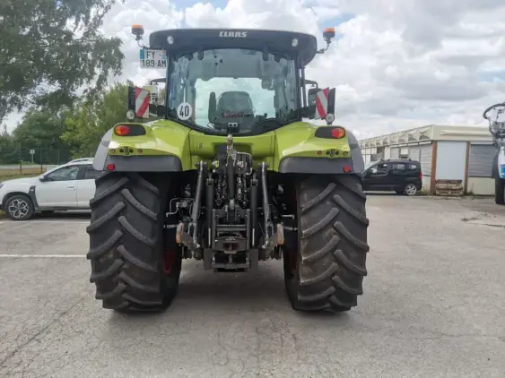 CLAAS ARION 650 - Photo 6