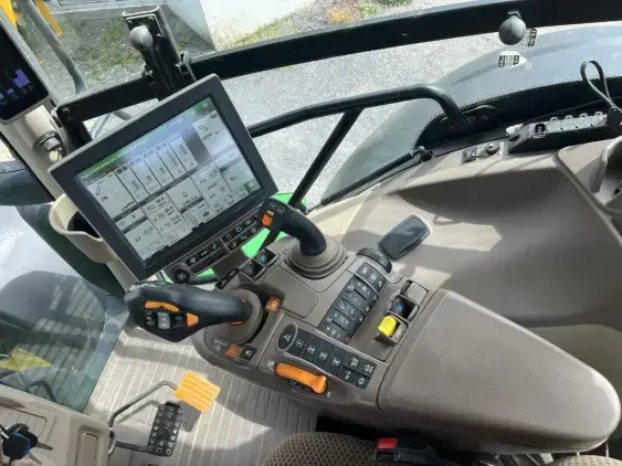 JOHN DEERE 6R250 - Photo 16