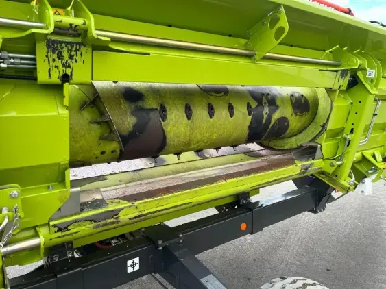 CLAAS Trion 520 - Photo 21