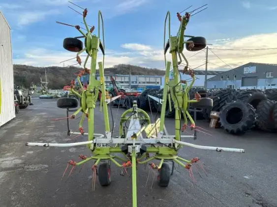 CLAAS VOLTO 700 - Photo 5