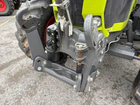 CLAAS Arion 630 - Photo 9