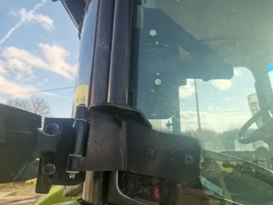 CLAAS Arion 630 c matic - Photo 17