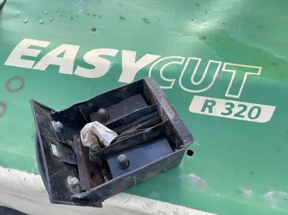 KRONE EASY CUT R320 - Photo 10