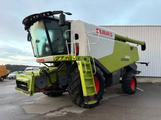 CLAAS LEXION 650 - Photo 3