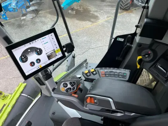 CLAAS Lexion 6700 - Photo 15