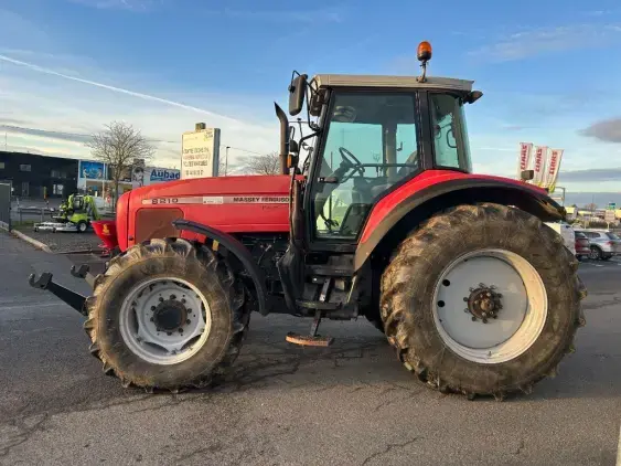 MASSEY FERGUSON MF 8210 - Photo 4