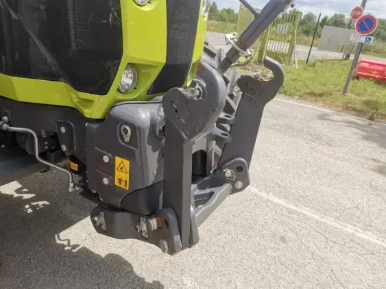 CLAAS ARION 650 - Photo 17