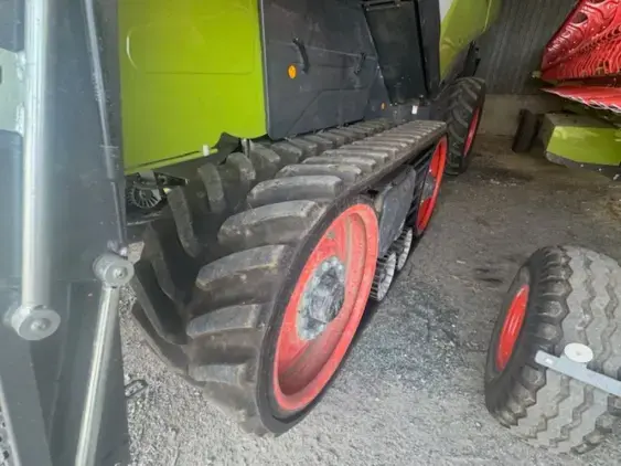 CLAAS LEXION 8700 TT - Photo 13