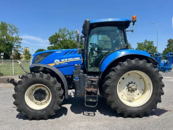 NEW HOLLAND T7.245 - Photo 4