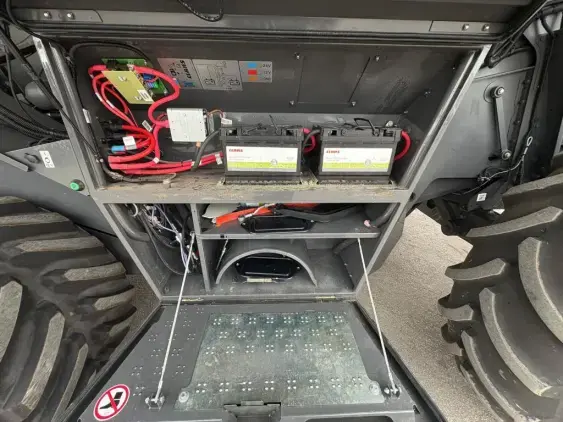 CLAAS LEXION 8700 TT - Photo 22