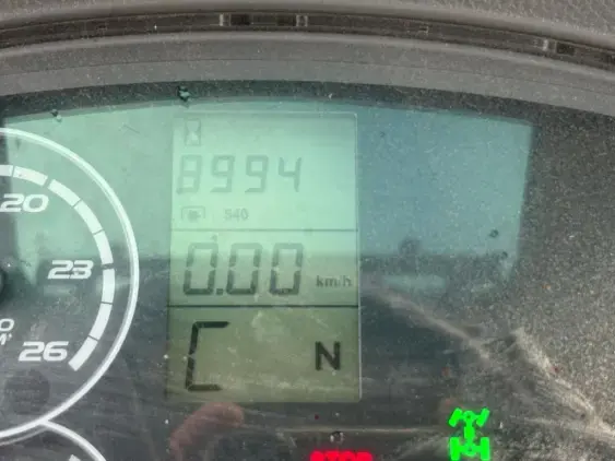 CLAAS ARION 520 - Photo 12