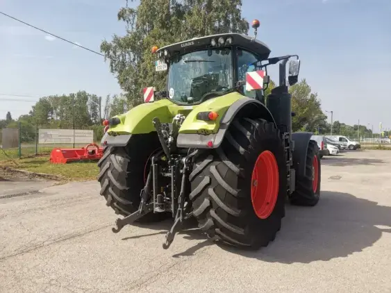 CLAAS AXION 920 CIS+ - Photo 8