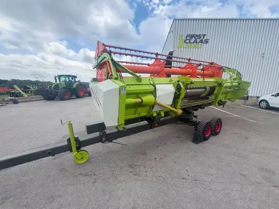 CLAAS TUCANO 420 - Photo 23