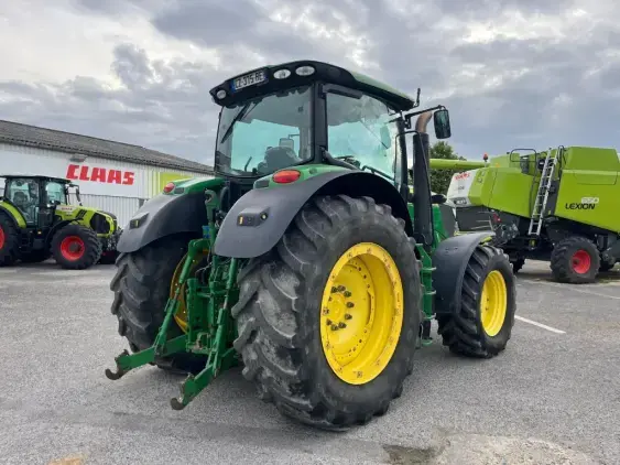JOHN DEERE 6210R - Photo 7