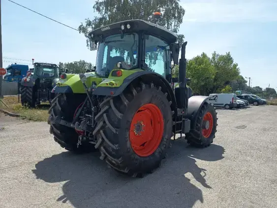 CLAAS ARION 650 - Photo 7