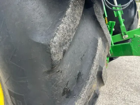 JOHN DEERE 6R250 - Photo 12