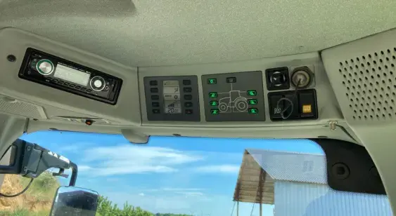 CLAAS AXION 920 - Photo 14