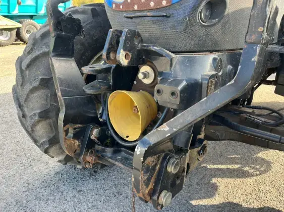 NEW HOLLAND T7.210 - Photo 9