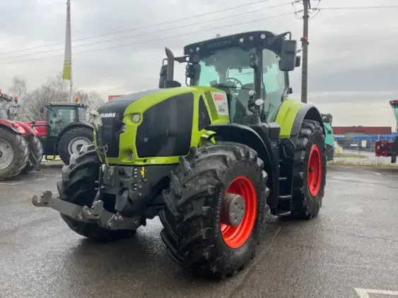 CLAAS AXION 920 CMATIC  - Photo 3
