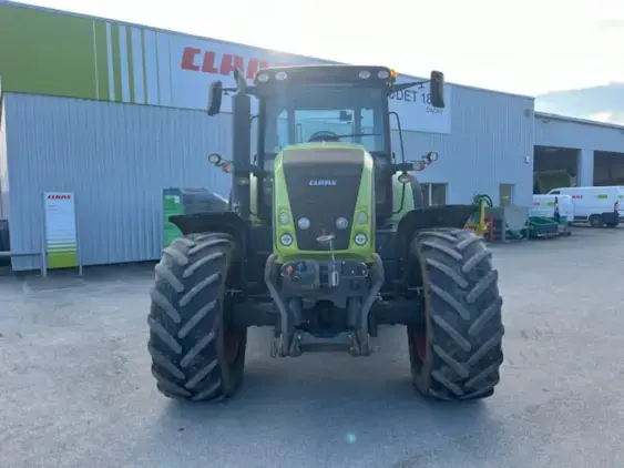 CLAAS Axion 820 CMatic - Photo 2