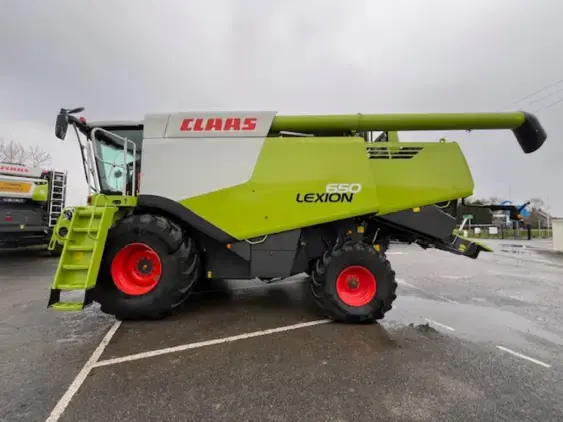 CLAAS LEXION 650 - Photo 4